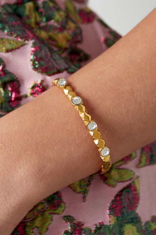 diamond relief armband