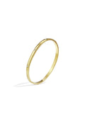 Bangle met subtiele steentjes