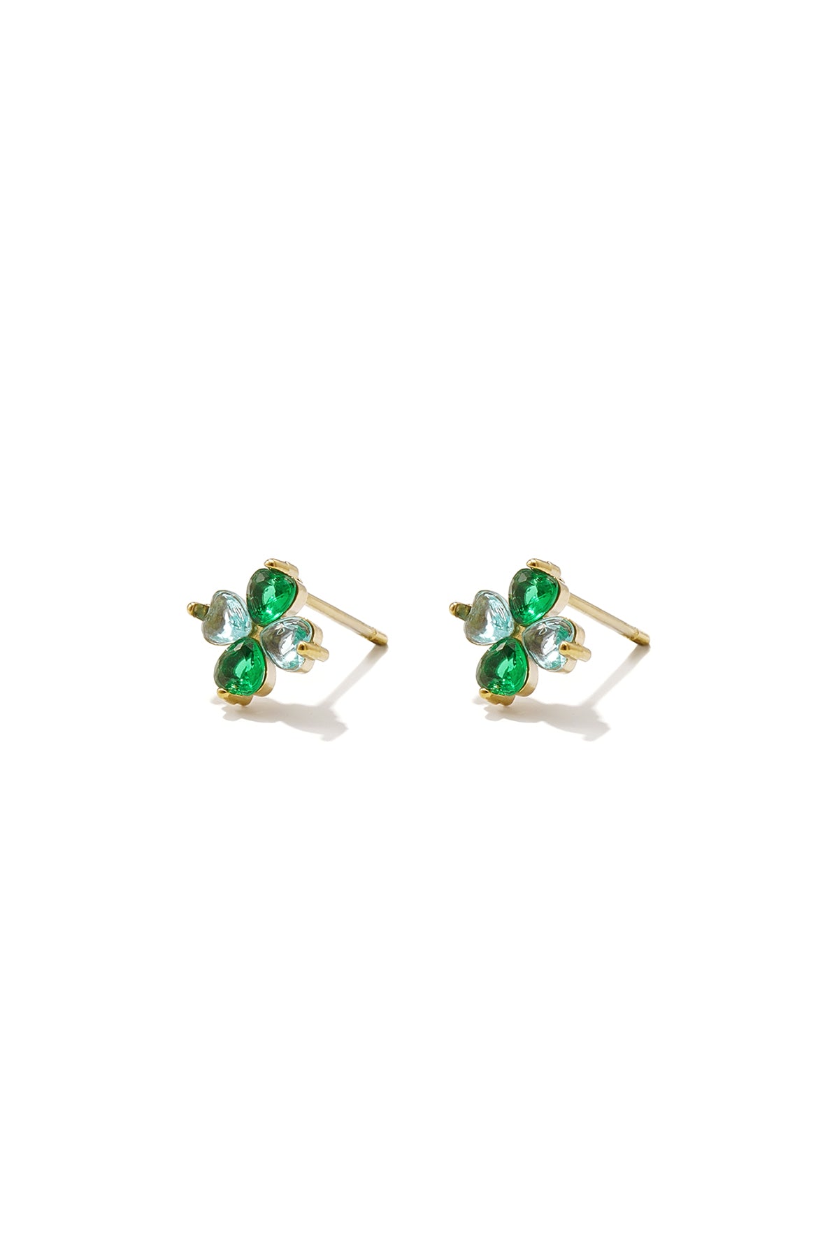 Roestvrijstalen oorknopjes met hartjesmotief, eenvoudige dagelijkse sieraden uit de Simple Series voor dames.