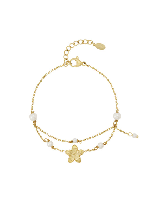 Elegant Flower Charm Bracelet for Everyday Glam