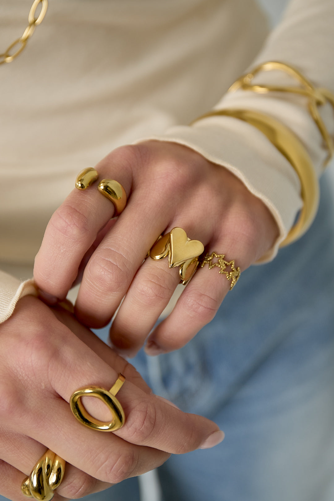 Statement ring met druppeldetails en hart