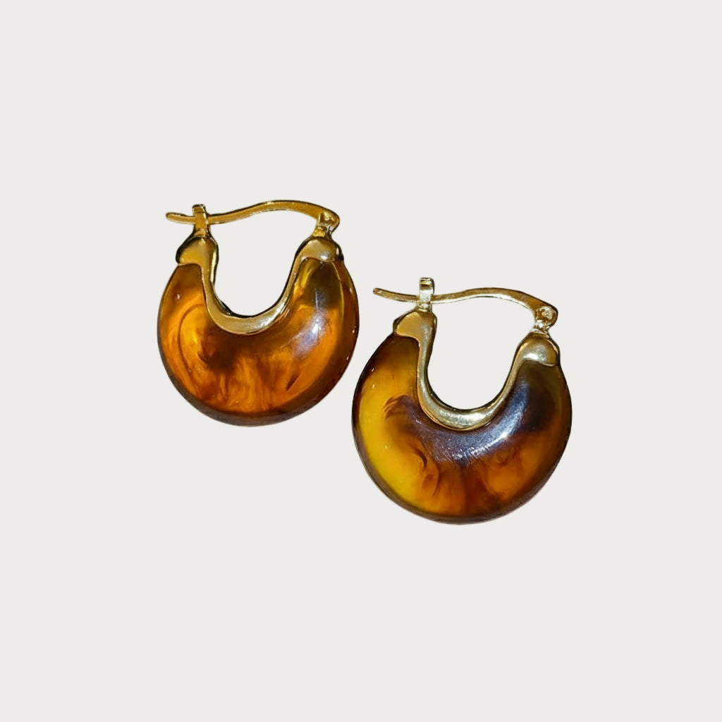 Duni bruine creolen van stainless steel, dames oorbellen met gemarmerd effect, van Jewellery by Mae