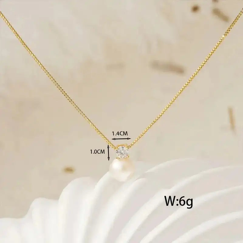 Detailweergave van Pearl Glow - Ketting - Stainless Steel met afmetingen en gewicht, perfect voor een delicate en stijlvolle look.