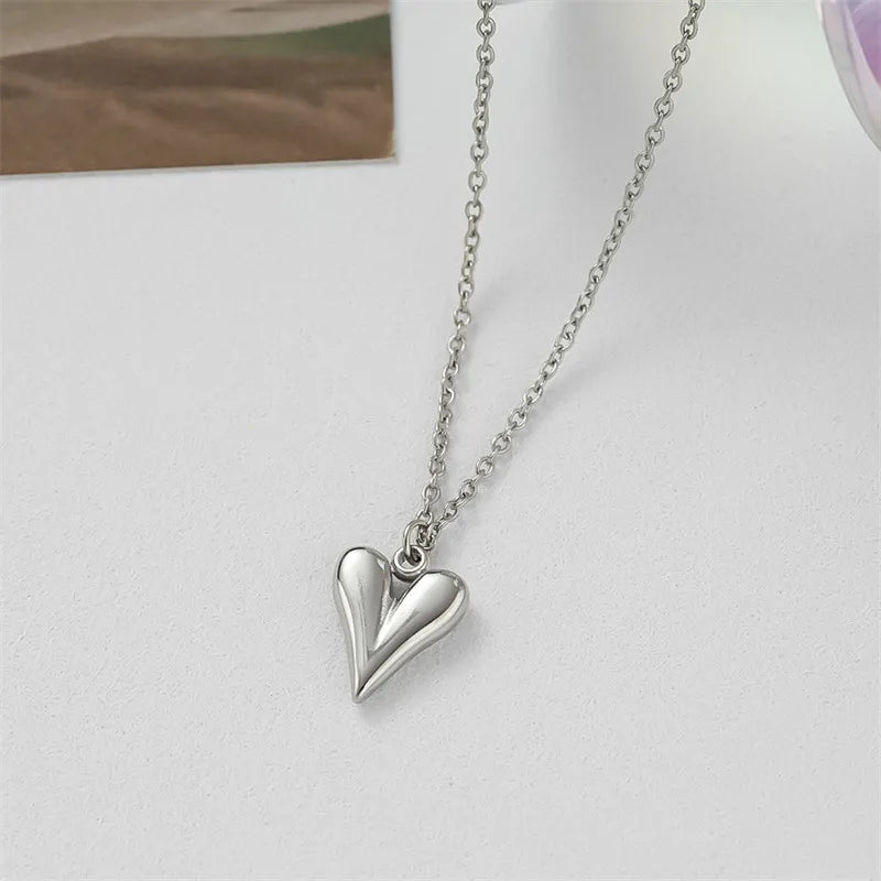 Zilveren ketting met hart hanger van roestvrij staal, elegante dames sieraden met liefdesmotief
