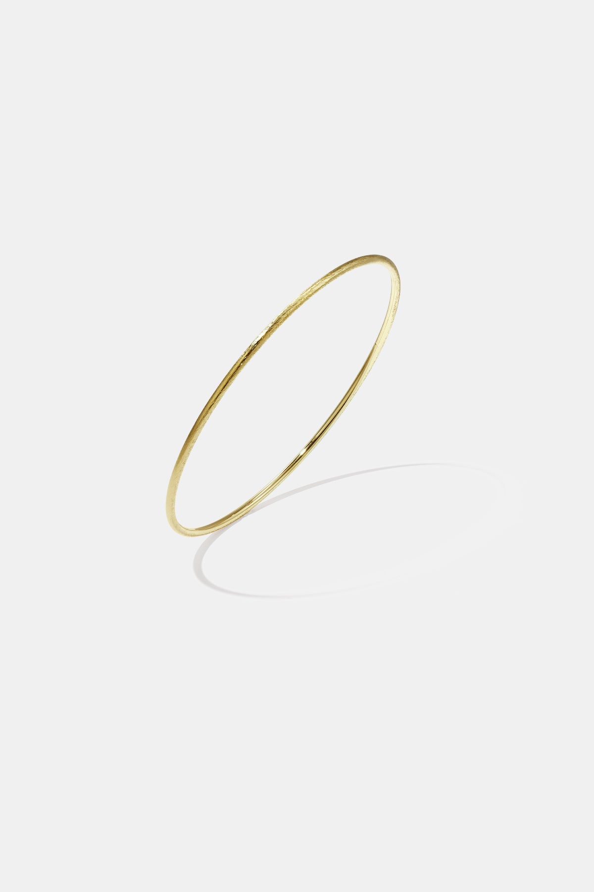 Bangle met brushed effect- 2 mm