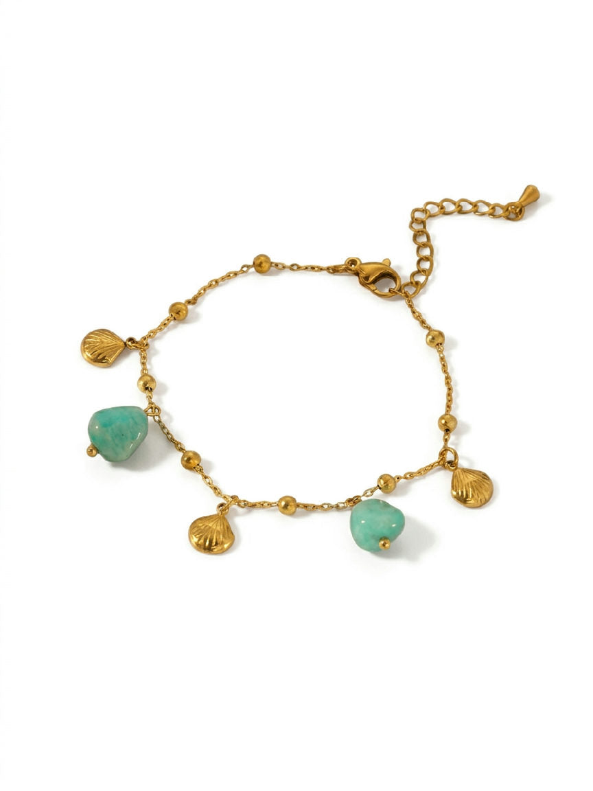 Glanzende roestvrijstalen armband met een strak en modern ontwerp, perfect accessoire voor elke outfit.