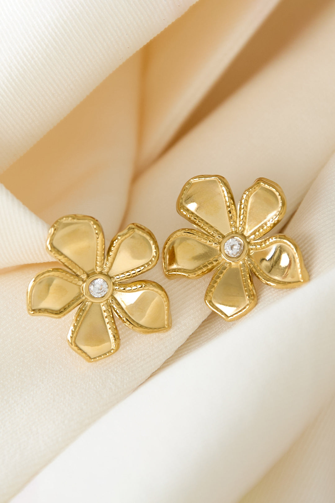 Hibiscusbloem studs