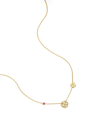 Ketting met klavertjes en gekleurd steentje