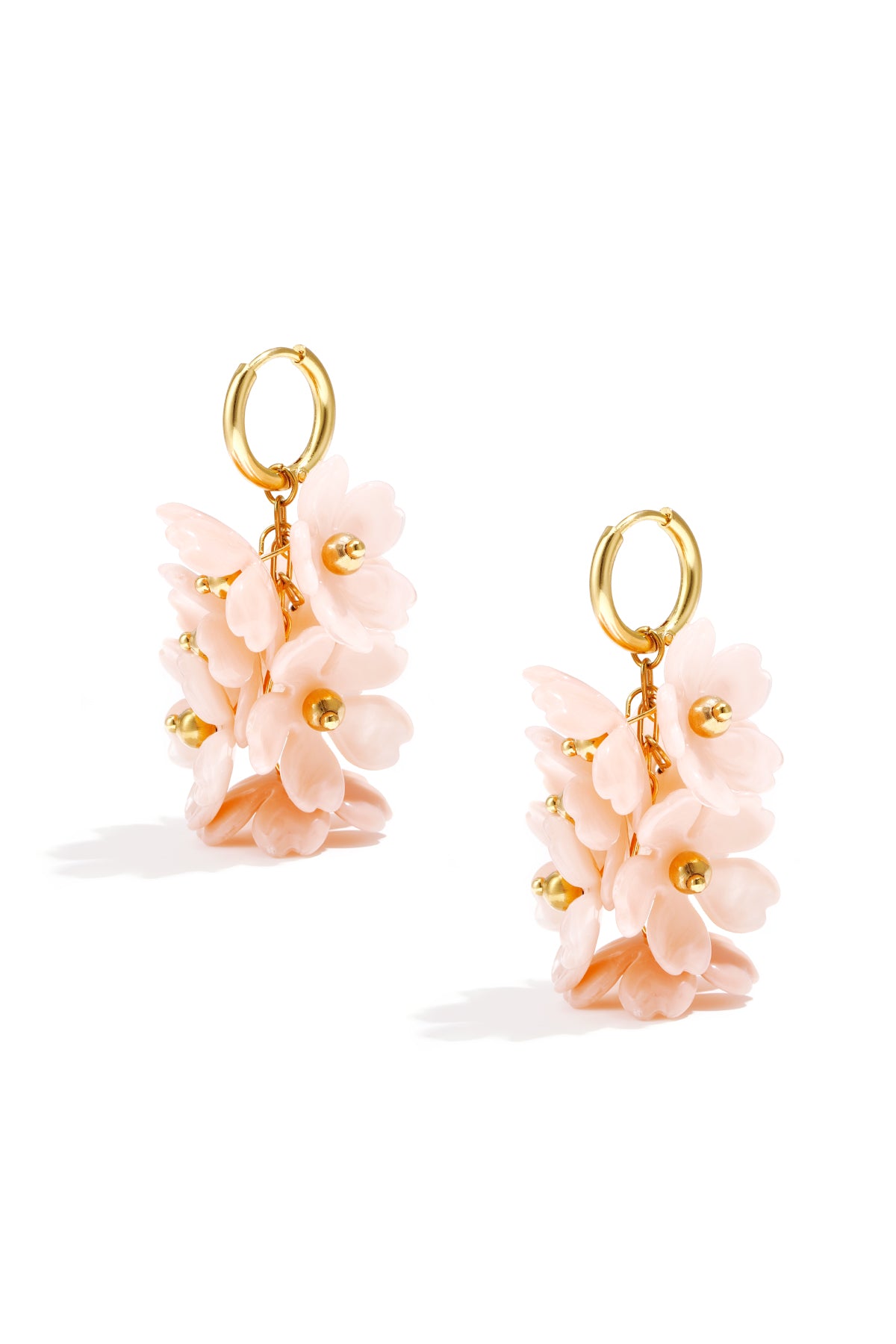 Oorringetjes met hangende krans bloemen