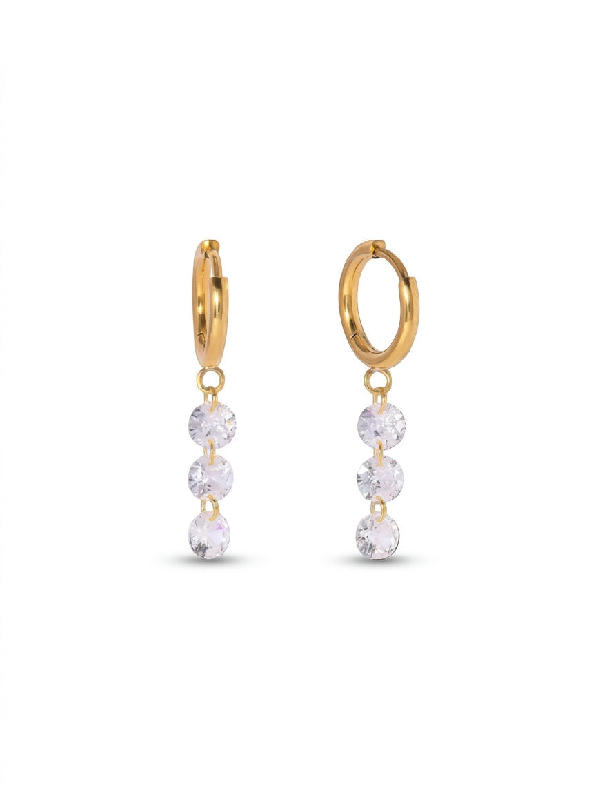 Elegante en minimalistische zilverkleurige roestvrijstalen Shine oorbellen, perfect voor dagelijks gebruik en gevoelige oren.
