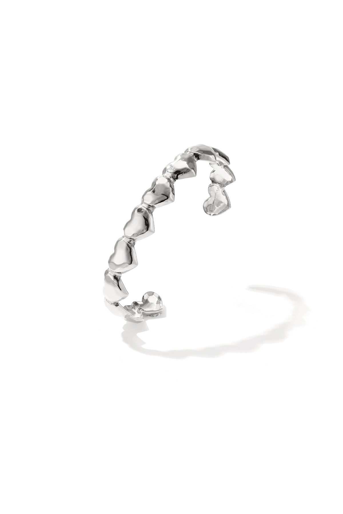 Bangle met gedeukte hartjes