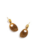 Oorbellen van hars met een onregelmatige vorm, eenvoudige, alledaagse sieraden voor dames.