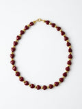 Hartjes ketting in een opvallende rode kleur, gemaakt van duurzaam roestvrij staal, perfect als romantisch accessoire