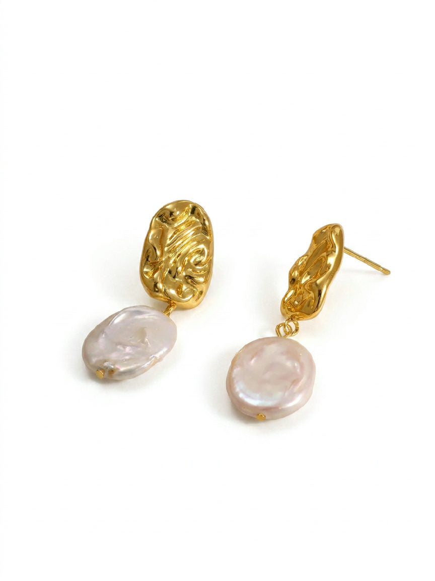 Elegant parelsculptuur oorbellen van roestvrij staal, perfect voor een chique en tijdloze look