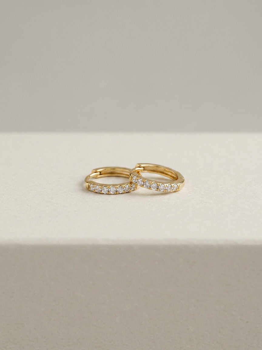 Sparkling 8mm stainless steel hoop earrings, elegant and shimmering jewelry for a touch of everyday glamour