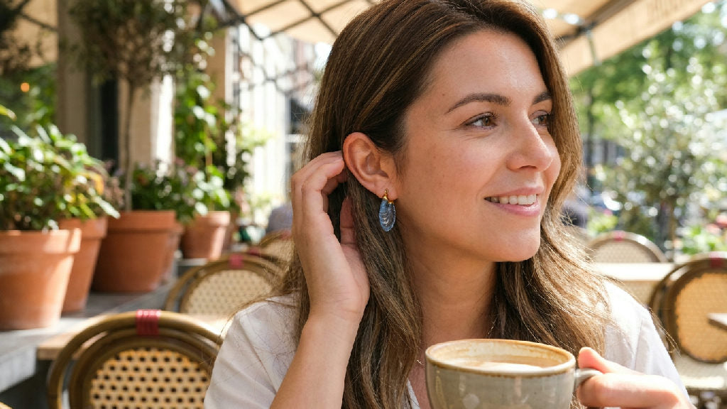 Elegant blue stainless steel stud earrings called Tamara, perfect for adding a touch of color to any outfit for women